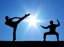 国际米兰0比1利物浦，巴萨2比1法兰克福